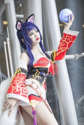 League of Legends Ahri (CG) @ Mo Yue_Ann (Pameran Komik Hatsumonogatari) (9 foto)