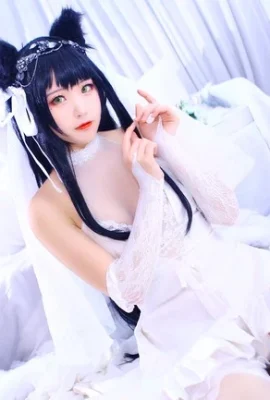 “Azur Lane” Atago Cosplay[CN: Xia Ningning](8 foto)