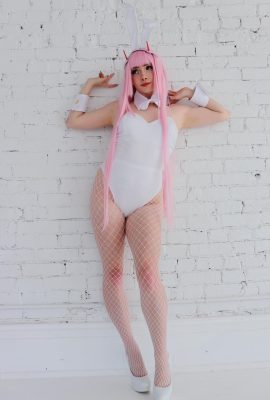 Toxicosplays – White Bunny Zero Two