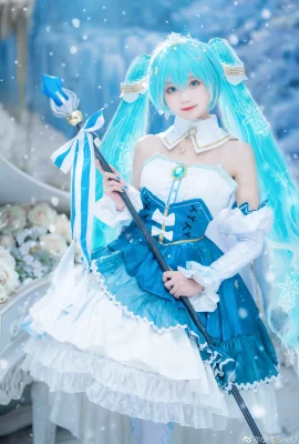 Hatsune Miku Snow Hatsune 2019 @小素SeeU (9 foto)