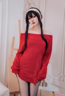 Natsuko Natsuko – Sweater Merah Yor Forger