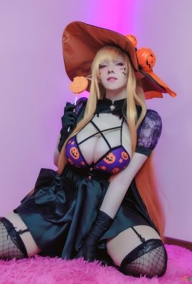 Mad Roxy – Marin Kitagawa Witch