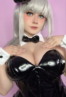 Punk Macarroni – Tsuki Uzaki Bunny Suit