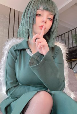 Helly Valentine – Fubuki selfie