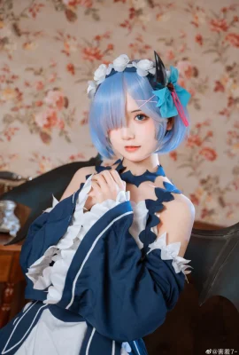 Re:Zero Memulakan Kehidupan di Dunia Lain Rem@Shy7- (9 foto)