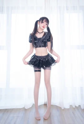 Kagakusaka Mafuyu “Vinyl Sexy Clothes 3” Bermain dengan Kaki Dicabar Sebab (75 Gambar)