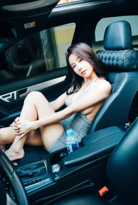 (YeonYu) Kaki yang cantik dan lembut itu sangat menarik perhatian dan netizen korona (48 Foto)